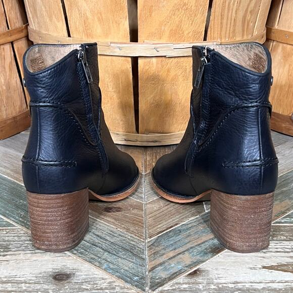UGG Annie Black Full Grain Leather 1095061 Zip-Up Ankle Boots Womens Size 6.5 - Picture 8 of 12